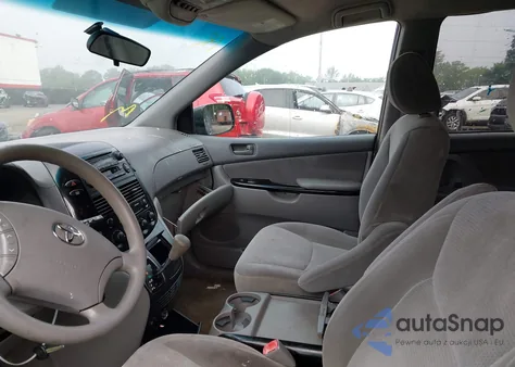 2005 Toyota Sienna Ce/Le from USA, damaged, VIN 5TDZA23C25S269756